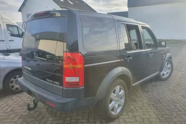 Land Rover Discovery (2006) thumbnail 3