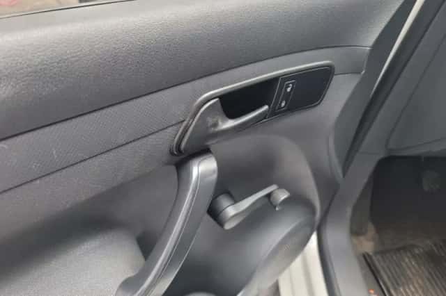 Volkswagen Caddy (2012) thumbnail 5