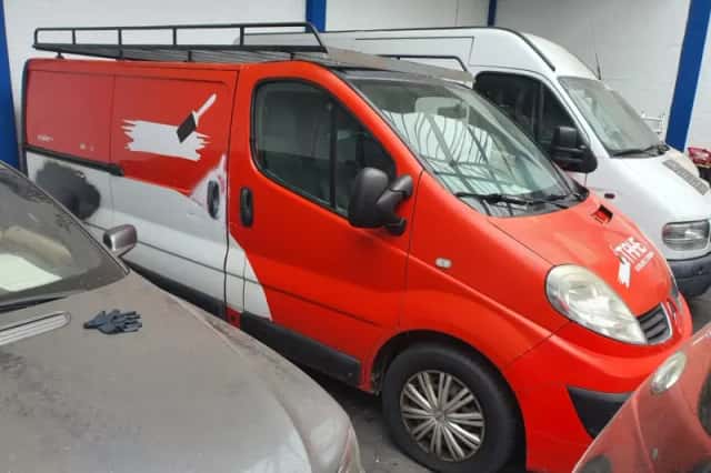 Renault Trafic (2008) thumbnail 2