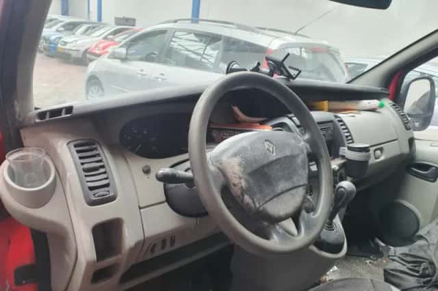 Renault Trafic (2008) thumbnail 4