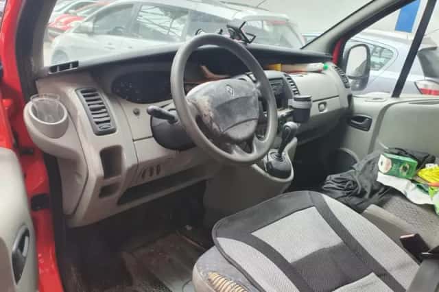 Renault Trafic (2008) thumbnail 6