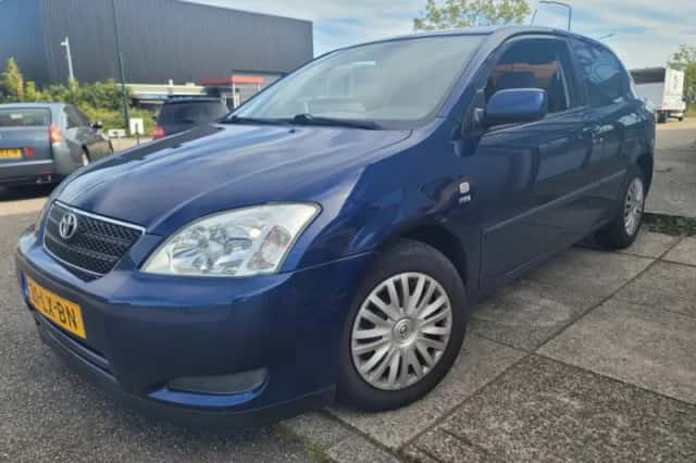 Toyota Corolla (2003) thumbnail 1