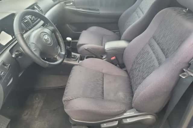 Toyota Corolla (2003) thumbnail 5