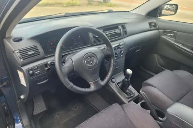 Toyota Corolla (2003) thumbnail 6