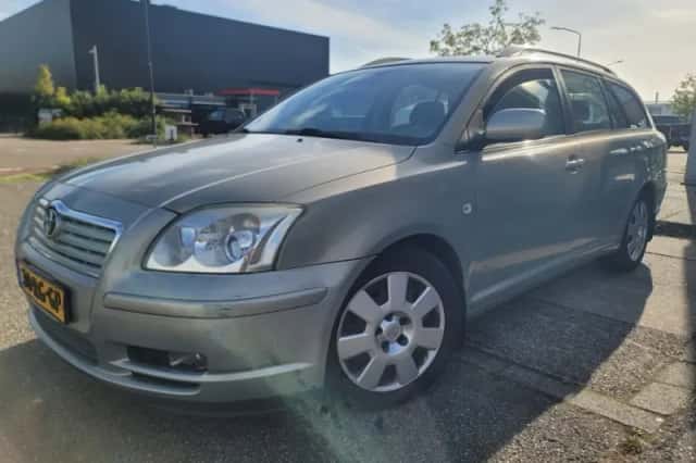 Toyota Avensis (2005) thumbnail 1