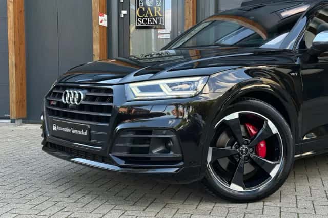Audi Q5 (2018) thumbnail 2
