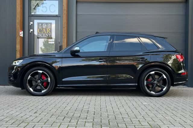 Audi Q5 (2018) thumbnail 4