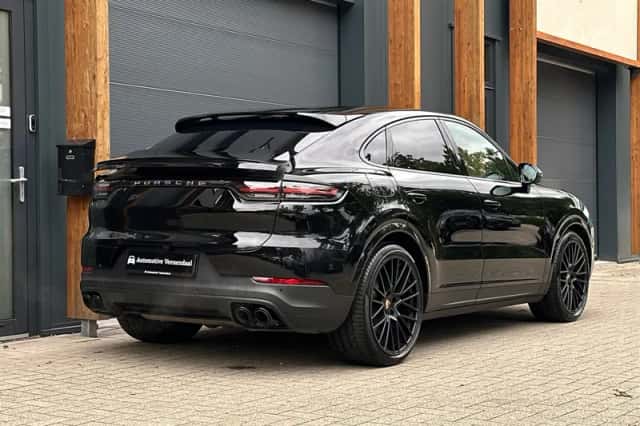 Porsche Cayenne Coupé (2020) thumbnail 4