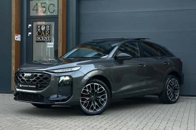 Audi Q3 Sportback (2025) thumbnail 1