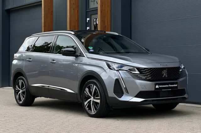 Peugeot 5008 (2021) thumbnail 3