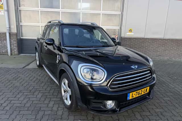 MINI Countryman (2018) thumbnail 1