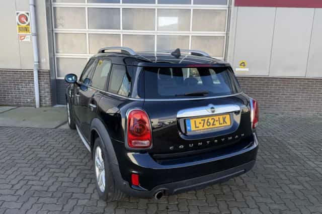 MINI Countryman (2018) thumbnail 2