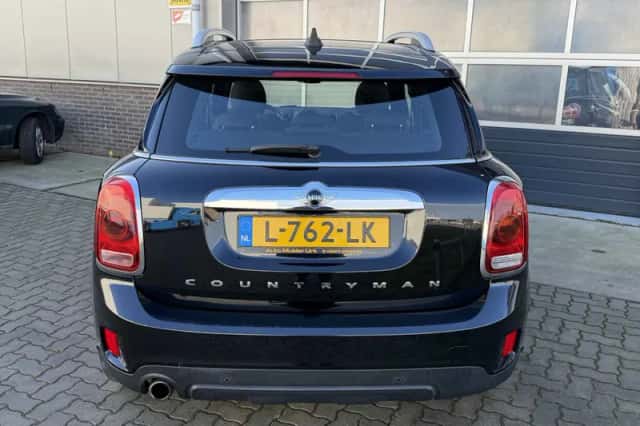 MINI Countryman (2018) thumbnail 3
