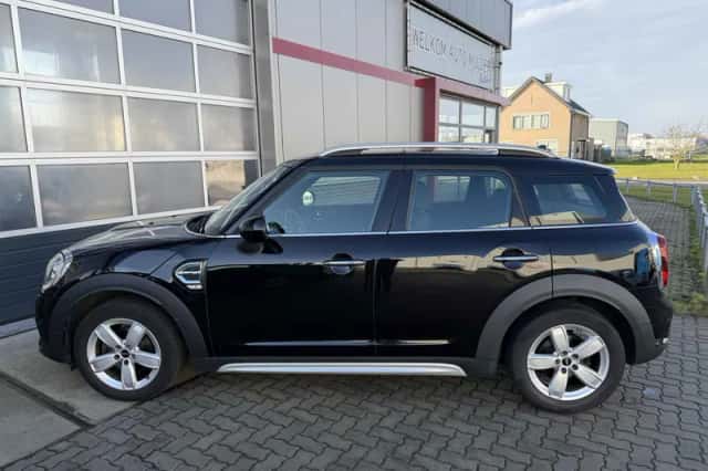 MINI Countryman (2018) thumbnail 6