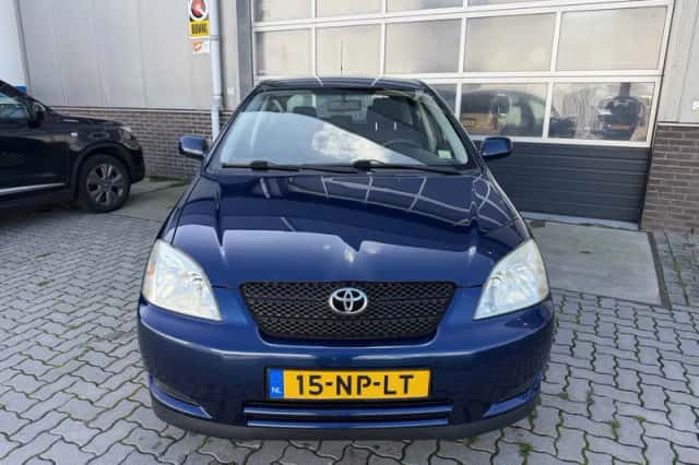 Toyota Corolla (2004) thumbnail 3