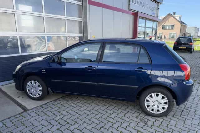 Toyota Corolla (2004) thumbnail 6