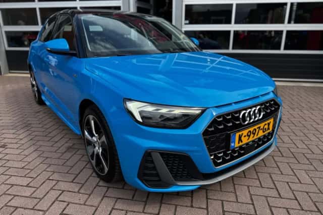 Audi A1 (2019) thumbnail 3