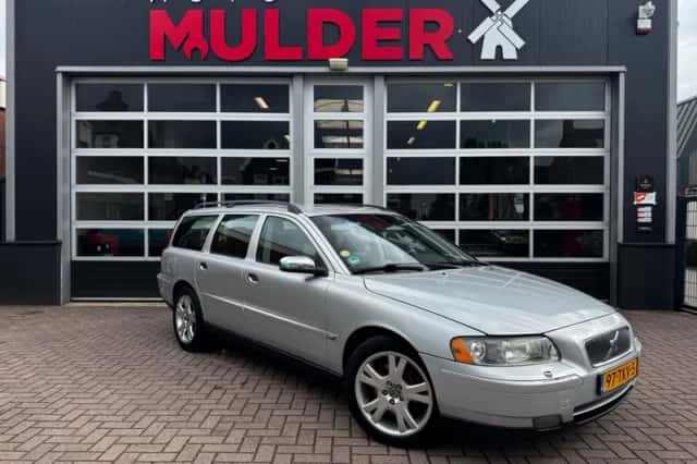 Volvo V70 (2005) thumbnail 1