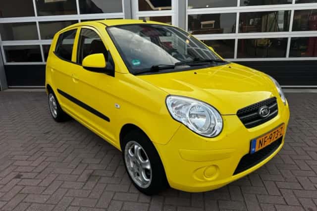 Kia Picanto (2008) thumbnail 3