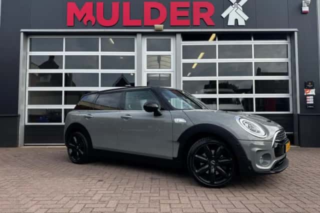 MINI Clubman (2016) thumbnail 1