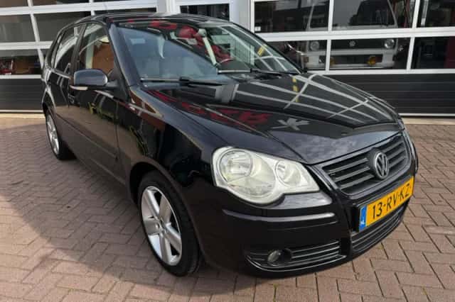 Volkswagen Polo (2005) thumbnail 3