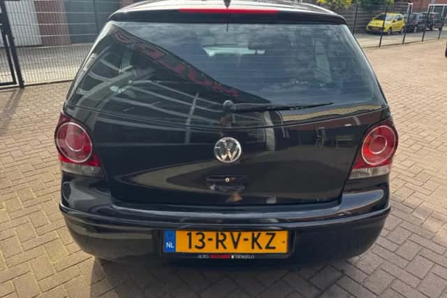 Volkswagen Polo (2005) thumbnail 6