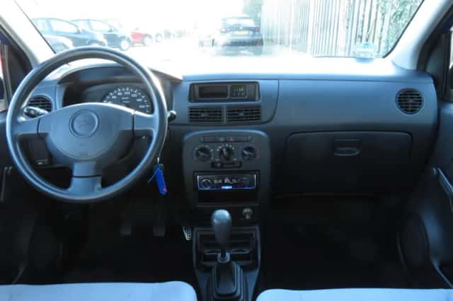 Daihatsu Cuore (2004) thumbnail 6