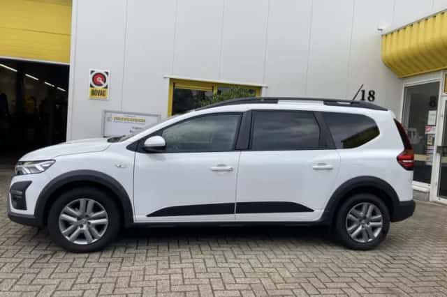 Dacia Jogger (2022) thumbnail 2