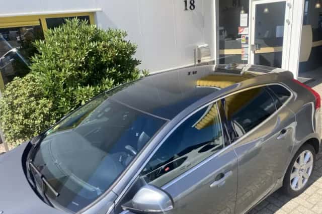 Volvo V40 (2018) thumbnail 4