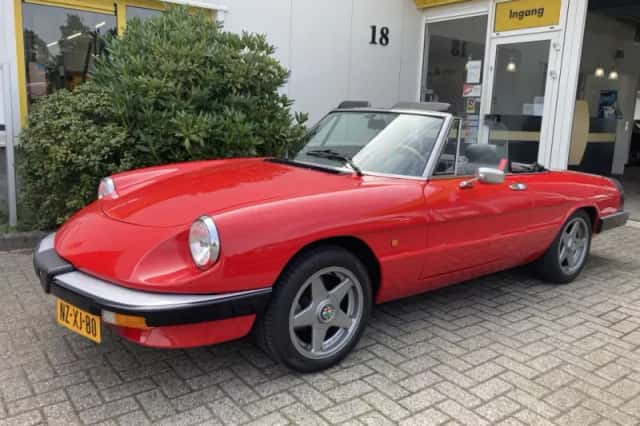 Alfa Romeo Spider (1984) thumbnail 1