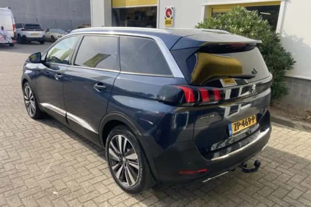 Peugeot 5008 (2019) thumbnail 3