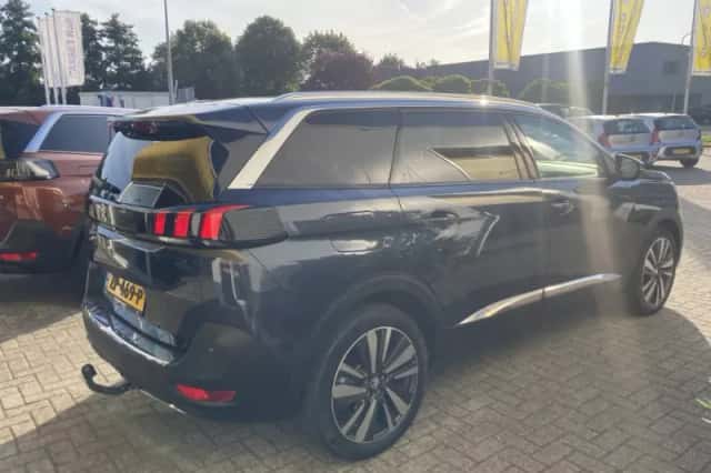 Peugeot 5008 (2019) thumbnail 5