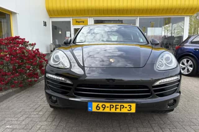 Porsche Cayenne (2026) thumbnail 4