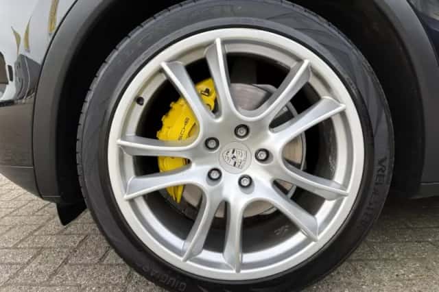 Porsche Cayenne (2026) thumbnail 5
