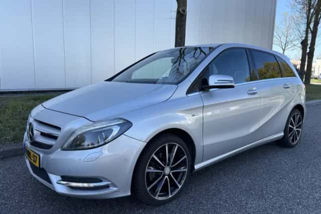 Mercedes-Benz B-Klasse (2012) thumbnail 1