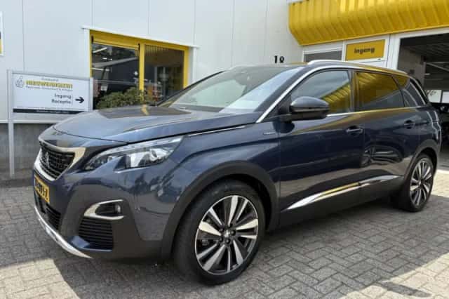 Peugeot 5008 (2019) thumbnail 1