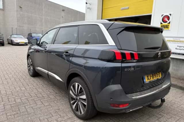 Peugeot 5008 (2019) thumbnail 3