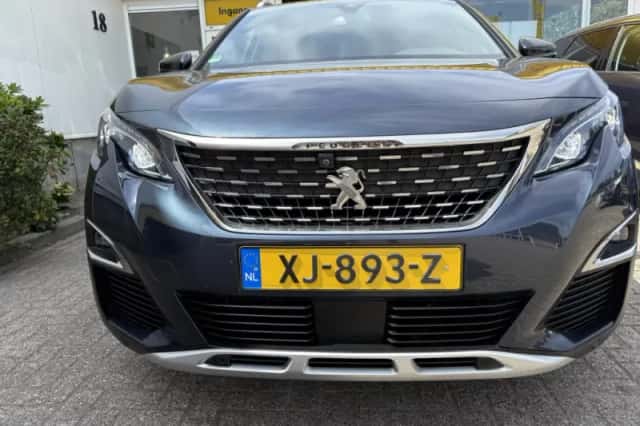 Peugeot 5008 (2019) thumbnail 6