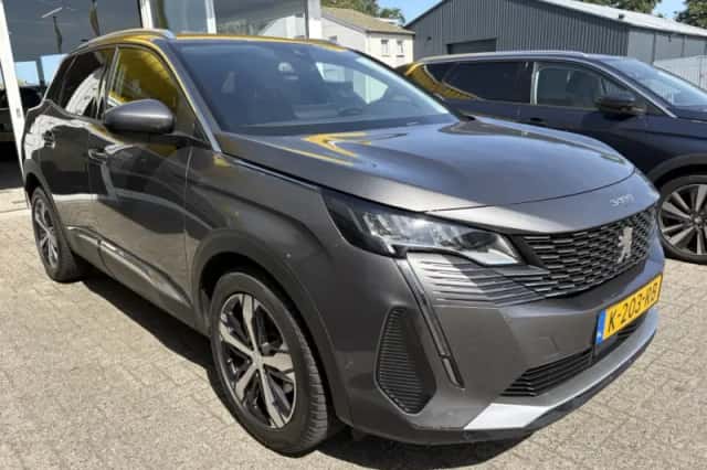 Peugeot 3008 (2021) thumbnail 4