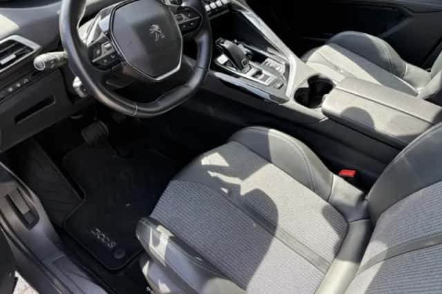Peugeot 3008 (2021) thumbnail 6