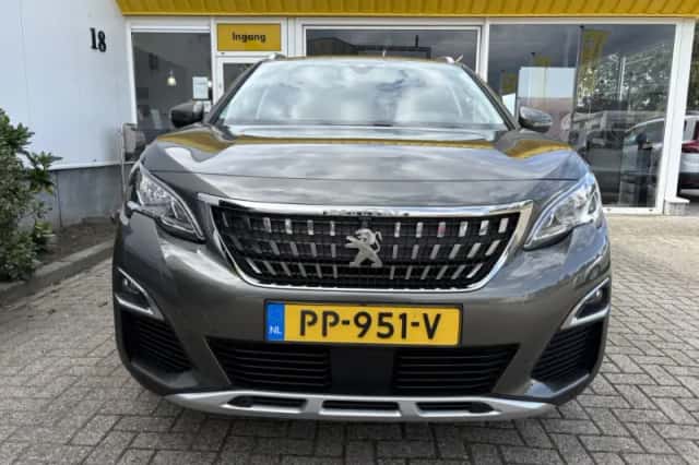 Peugeot 3008 (2017) thumbnail 4