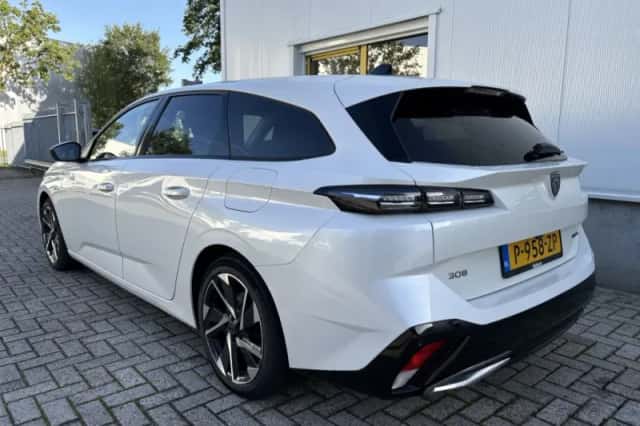 Peugeot 308 (2022) thumbnail 3