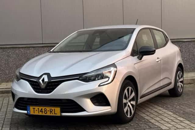 Renault Clio (2023) thumbnail 2