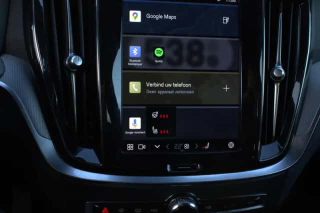 Volvo V60 (2023) thumbnail 6