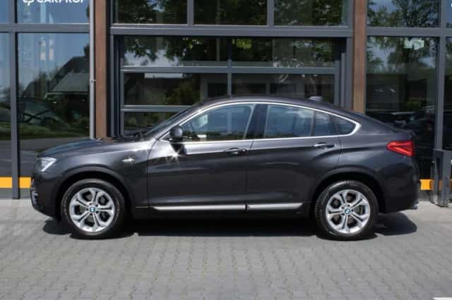 BMW X4 (2016) thumbnail 6