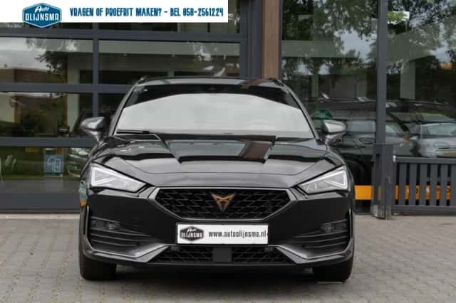 CUPRA Leon Sportstourer (2023) thumbnail 3