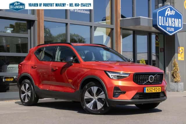 Volvo XC40 (2023) thumbnail 1
