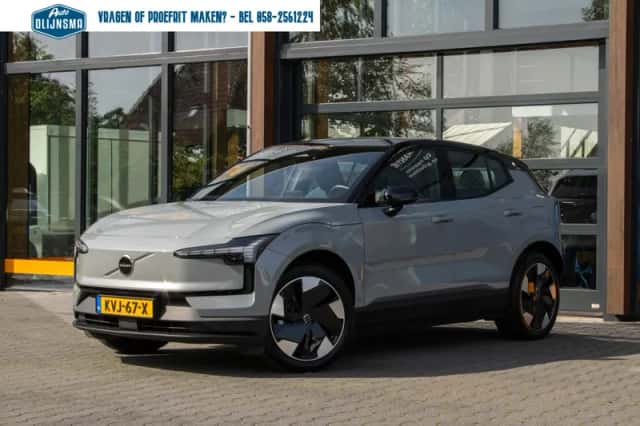 Volvo EX30 (2024) thumbnail 3