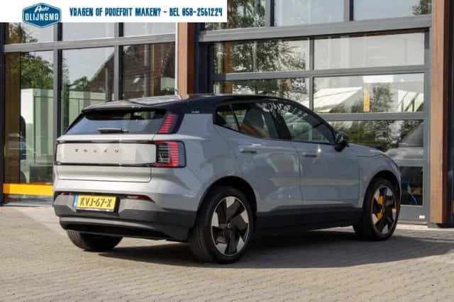 Volvo EX30 (2024) thumbnail 4