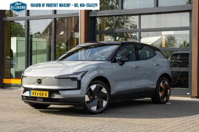Volvo EX30 (2024) thumbnail 3